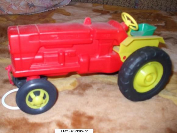 Jucarii Tabla sau Plastic (RO, DDR, USSR, Japonia, China) - tractor nou IMPECABIL -vandut - Classic corner