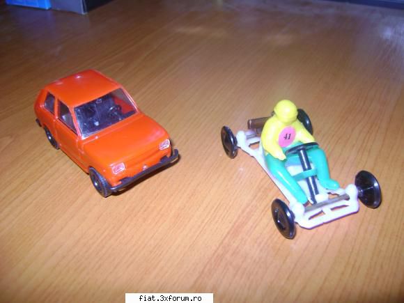Jucarii Tabla sau Plastic (RO, DDR, USSR, Japonia, China) - DE vanzare FIAT 126 SI CART - Classic corner
