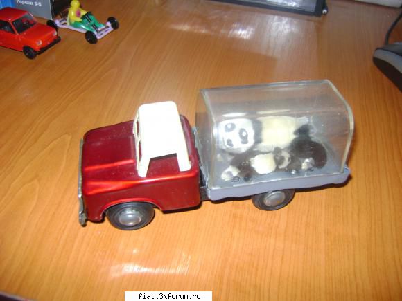 Jucarii Tabla sau Plastic (RO, DDR, USSR, Japonia, China) - DE vanzare masinuta cu URS PANDA - Classic corner