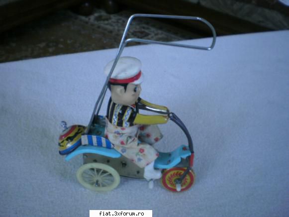 Jucarii Tabla sau Plastic (RO, DDR, USSR, Japonia, China) - biciclist cu cheita 30 ron - Classic corner