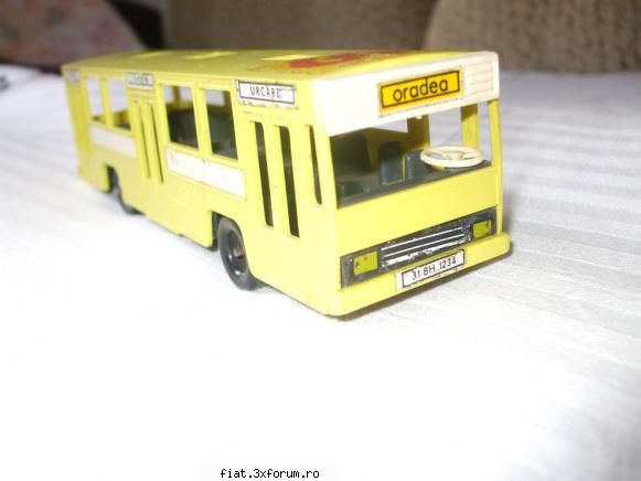 Jucarii Tabla sau Plastic (RO, DDR, USSR, Japonia, China) - autobus romanesc , stare f buna - Classic corner