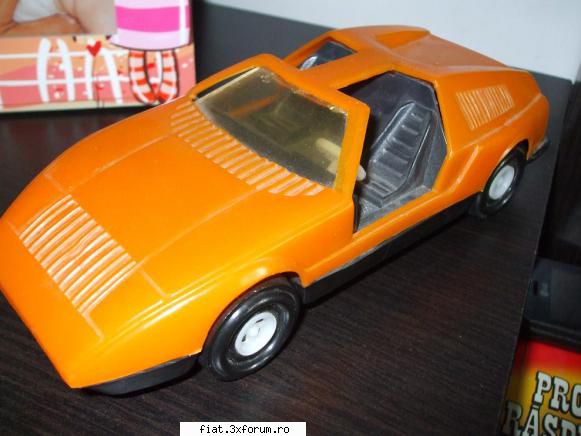 Jucarii Tabla sau Plastic (RO, DDR, USSR, Japonia, China) - mercedes romanesc - 40 lei - Classic corner
