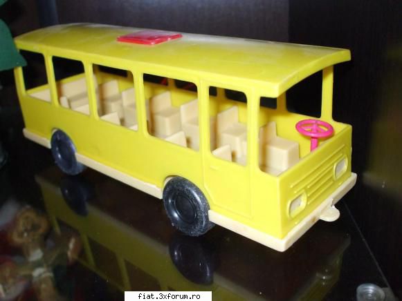 Jucarii Tabla sau Plastic (RO, DDR, USSR, Japonia, China) - autobus romanesc - 40 lei - Classic corner