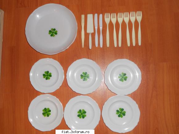 Jucarii Tabla sau Plastic (RO, DDR, USSR, Japonia, China) - Acelasi servici: Furculitele si - Classic corner