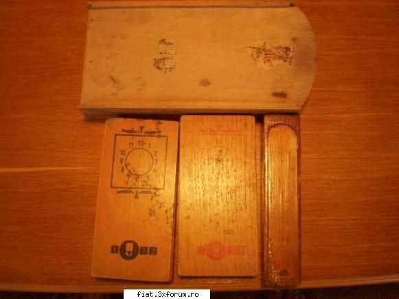 Jucarii Tabla sau Plastic (RO, DDR, USSR, Japonia, China) - patru penare din lemn din - Classic corner
