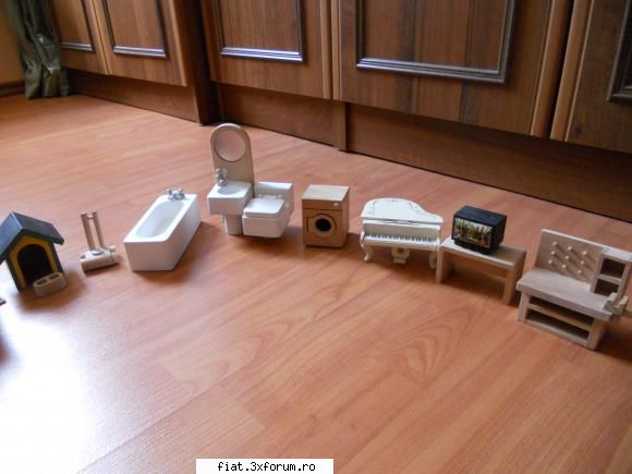 Jucarii Tabla sau Plastic (RO, DDR, USSR, Japonia, China) - NU SUNT DE VANZARE! Miniaturi - Classic corner