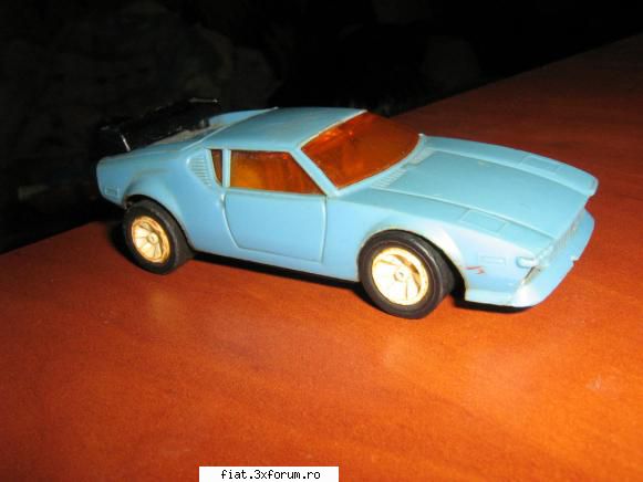 Jucarii Tabla sau Plastic (RO, DDR, USSR, Japonia, China) - masinuta plastic veche de Tomaso - Classic corner
