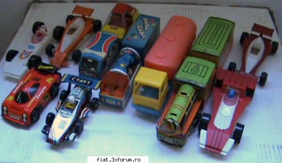 Jucarii Tabla sau Plastic (RO, DDR, USSR, Japonia, China) - De dat toate la gramada - Classic corner