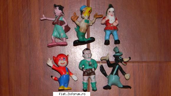 Jucarii Tabla sau Plastic (RO, DDR, USSR, Japonia, China) - lot figurine 100 lei - Classic corner