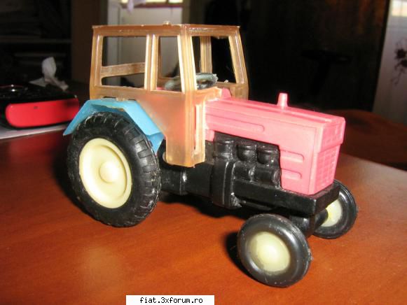 Jucarii Tabla sau Plastic (RO, DDR, USSR, Japonia, China) - Vand tractoras plastic - Classic corner