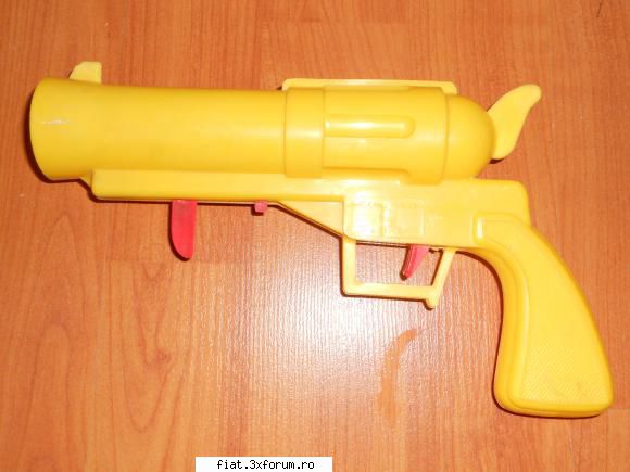 Jucarii Tabla sau Plastic (RO, DDR, USSR, Japonia, China) - VANDUT- Pistol Romanesc, din - Classic corner