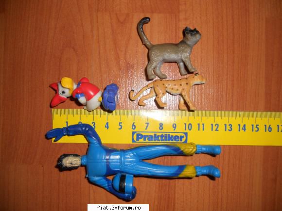 Jucarii Tabla sau Plastic (RO, DDR, USSR, Japonia, China) - Figurine Kinder cred? Se ofera - Classic corner