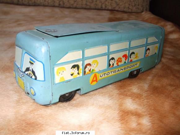 Jucarii Tabla sau Plastic (RO, DDR, USSR, Japonia, China) - autobus romanesc - 400 lei neg - Classic corner