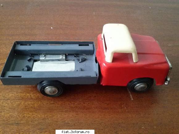 Jucarii Tabla sau Plastic (RO, DDR, USSR, Japonia, China) - vand camion fara urs panda...pret - Classic corner