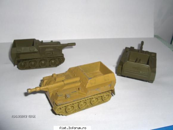 Jucarii Tabla sau Plastic (RO, DDR, USSR, Japonia, China) - Se vand trei TUNURI AUTOPROPULSAT - Classic corner