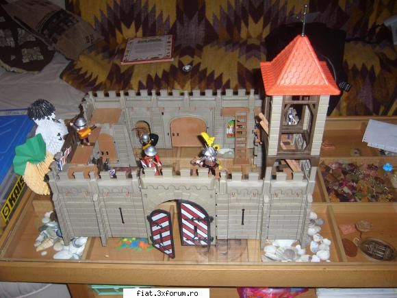 Jucarii Tabla sau Plastic (RO, DDR, USSR, Japonia, China) - Vand castel playmobil 1993 cu - Classic corner