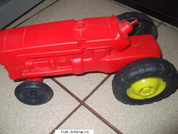 Jucarii Tabla sau Plastic (RO, DDR, USSR, Japonia, China) - tractor PLASTOR ORADEA - 25 lei - Classic corner