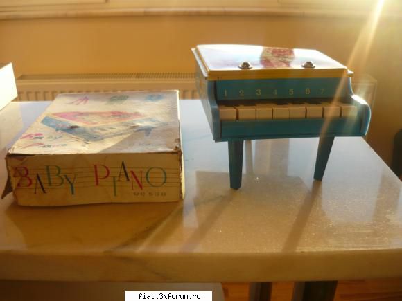 Jucarii Tabla sau Plastic (RO, DDR, USSR, Japonia, China) - pian china stare nos pert 100 lei - Classic corner