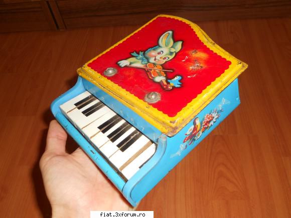 Jucarii Tabla sau Plastic (RO, DDR, USSR, Japonia, China) - Pian chinezesc de tabla, Piano - Classic corner