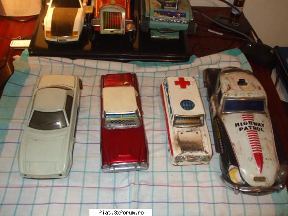 masini de vanzare sau la scimb, si baterii jucarii tabla sau plastic (ro, ddr, ussr, japonia, china)