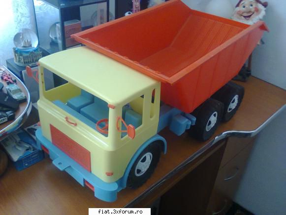 Jucarii Tabla sau Plastic (RO, DDR, USSR, Japonia, China) - Camioane NU SUNT DE VANZARE - Classic corner