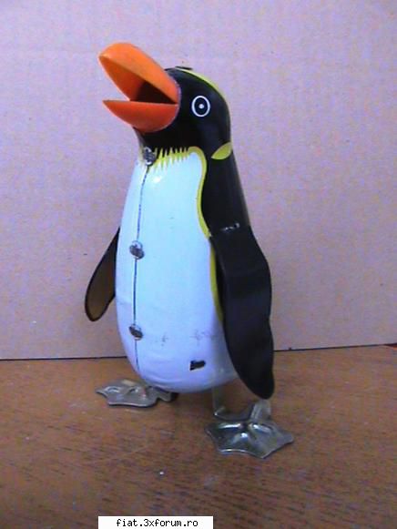 Jucarii Tabla sau Plastic (RO, DDR, USSR, Japonia, China) - pinguin din tabla, fabricat in - Classic corner