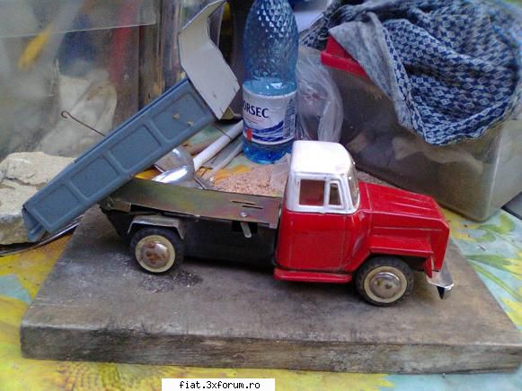 Jucarii Tabla sau Plastic (RO, DDR, USSR, Japonia, China) - Vand urmatoarele: Camion metalic - Classic corner