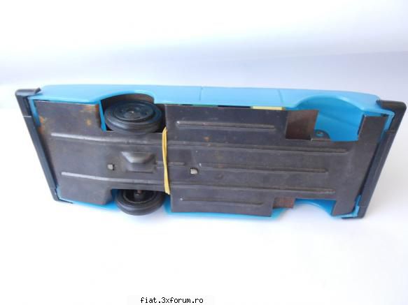 Jucarii Tabla sau Plastic (RO, DDR, USSR, Japonia, China) - Si o alta poza cu masina - Classic corner