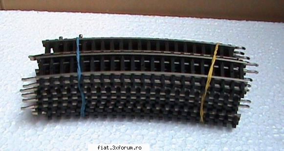 Jucarii Tabla sau Plastic (RO, DDR, USSR, Japonia, China) - sinele profil U, formeaza un cerc - Classic corner