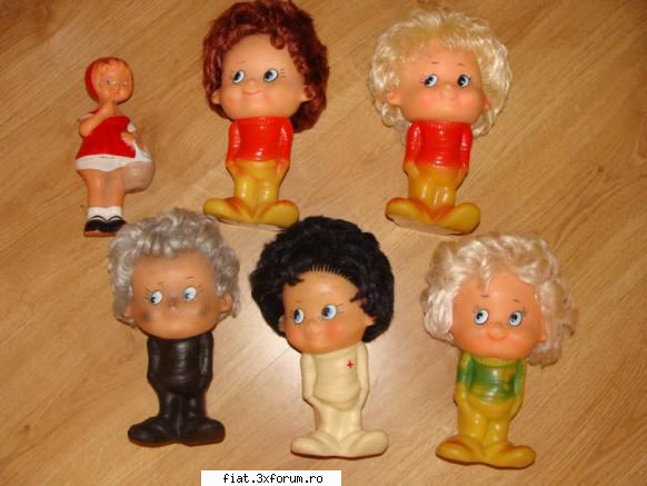 Jucarii Tabla sau Plastic (RO, DDR, USSR, Japonia, China) - Pret:80 lei toti - Classic corner