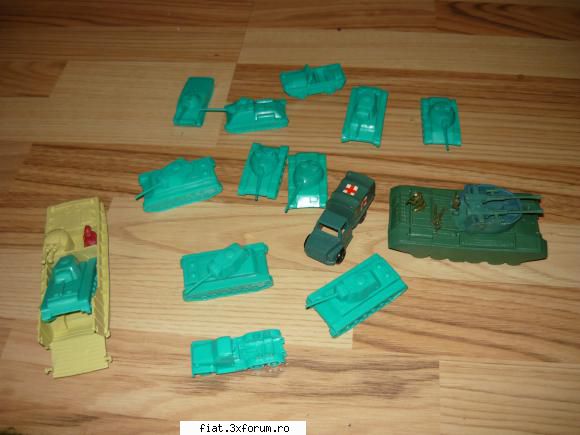 Jucarii Tabla sau Plastic (RO, DDR, USSR, Japonia, China) - romeo.iancu - Classic corner