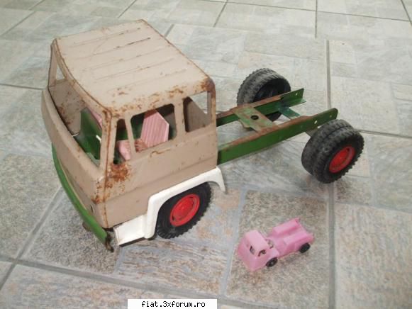 Jucarii Tabla sau Plastic (RO, DDR, USSR, Japonia, China) - camion rusesc - 40 lei - Classic corner