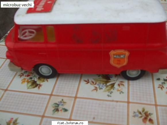 Jucarii Tabla sau Plastic (RO, DDR, USSR, Japonia, China) - vand microbuz vechi.Pret 150 - Classic corner