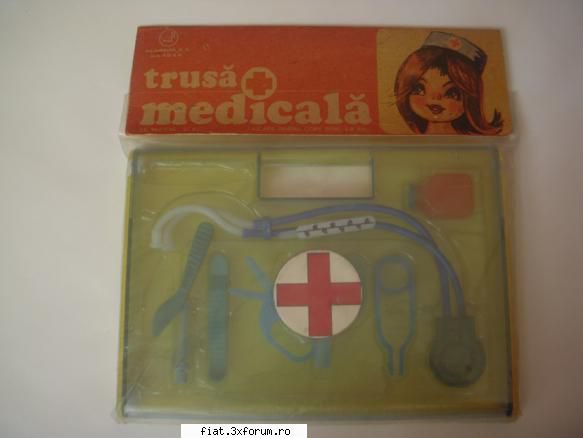 Jucarii Tabla sau Plastic (RO, DDR, USSR, Japonia, China) - De vanzare Trusa Medicala - Classic corner