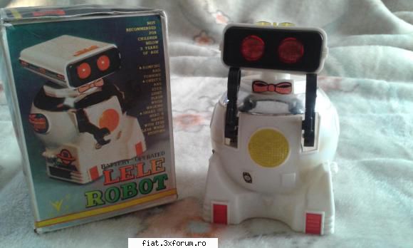 Jucarii Tabla sau Plastic (RO, DDR, USSR, Japonia, China) - am spre vanzare un robot - Classic corner