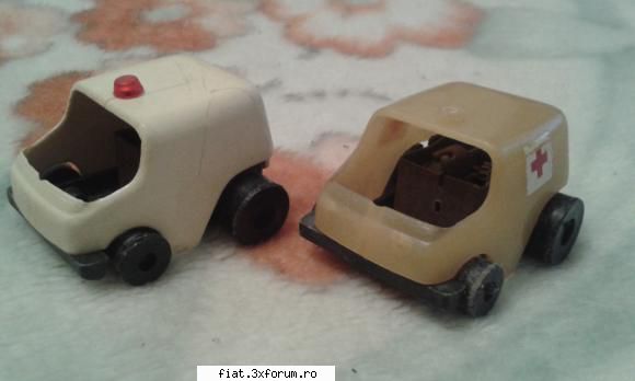 Jucarii Tabla sau Plastic (RO, DDR, USSR, Japonia, China) - ambulante, 30 lei perechea - Classic corner