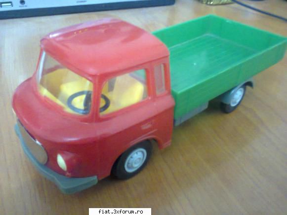 Jucarii Tabla sau Plastic (RO, DDR, USSR, Japonia, China) - De vanzare BARKAS camioneta ==== - Classic corner