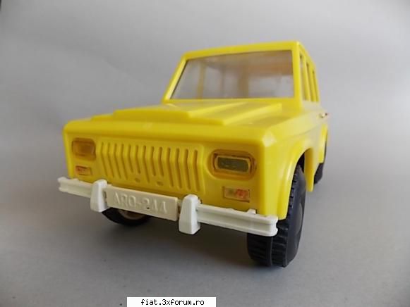 Jucarii Tabla sau Plastic (RO, DDR, USSR, Japonia, China) - =VANDUT= Vand ARO 244,mare,plasti - Classic corner