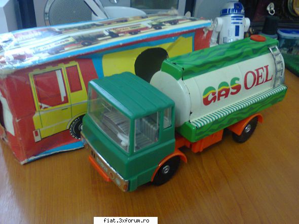 Jucarii Tabla sau Plastic (RO, DDR, USSR, Japonia, China) - De vanzare camion cisterna DDR - Classic corner