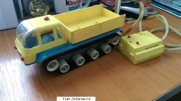 Jucarii Tabla sau Plastic (RO, DDR, USSR, Japonia, China) - De vanzare transportor sinilat - Classic corner