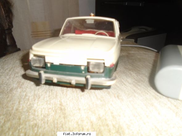 Jucarii Tabla sau Plastic (RO, DDR, USSR, Japonia, China) - masinuta cu telecomanda necesita - Classic corner