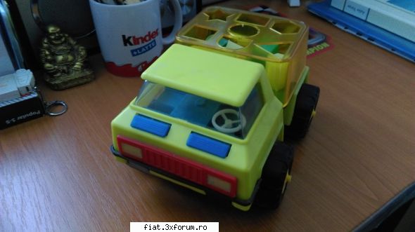 Jucarii Tabla sau Plastic (RO, DDR, USSR, Japonia, China) - De vanzare camion cu figuri - Classic corner