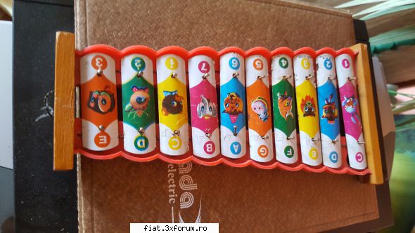 Jucarii Tabla sau Plastic (RO, DDR, USSR, Japonia, China) - Xilofon chinezesc Pret:50lei - Classic corner