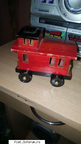 Jucarii Tabla sau Plastic (RO, DDR, USSR, Japonia, China) - Un tren de jucarie din lemn din - Classic corner