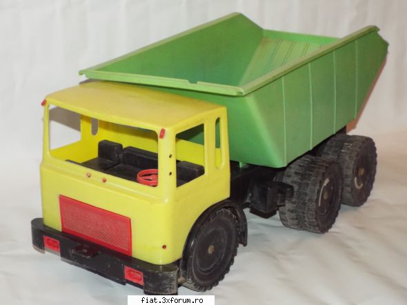 Jucarii Tabla sau Plastic (RO, DDR, USSR, Japonia, China) - Si o basculanta Roman Diesel - Classic corner