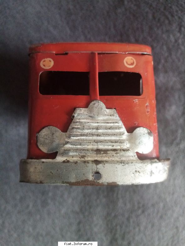 Jucarii Tabla sau Plastic (RO, DDR, USSR, Japonia, China) - Cumpar masca fata autoduba 9 Mai - Classic corner