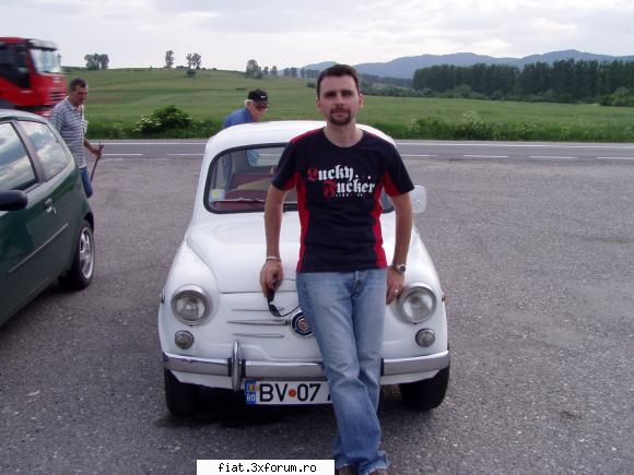 "Jurnal de bord" - Salutari persoanei care se recunoaste in poza! - Club Fiat 500 & 600