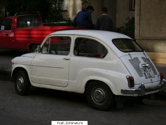 "Jurnal de bord" - Stanga spate (se vad clar stopurile noi+capacele - Club Fiat 500 & 600