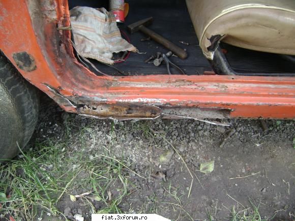 "Jurnal de bord" - urmeaza pragul stang,pai,cam no komment,munca - Club Fiat 500 & 600