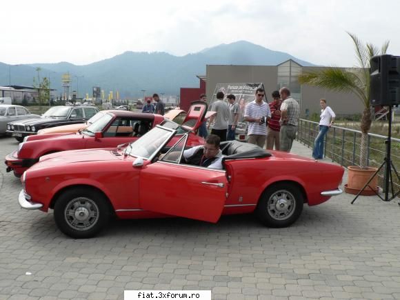 Kronstadt Classic Rally - Organizarea infrastructurii excelenta - masa - Classic corner